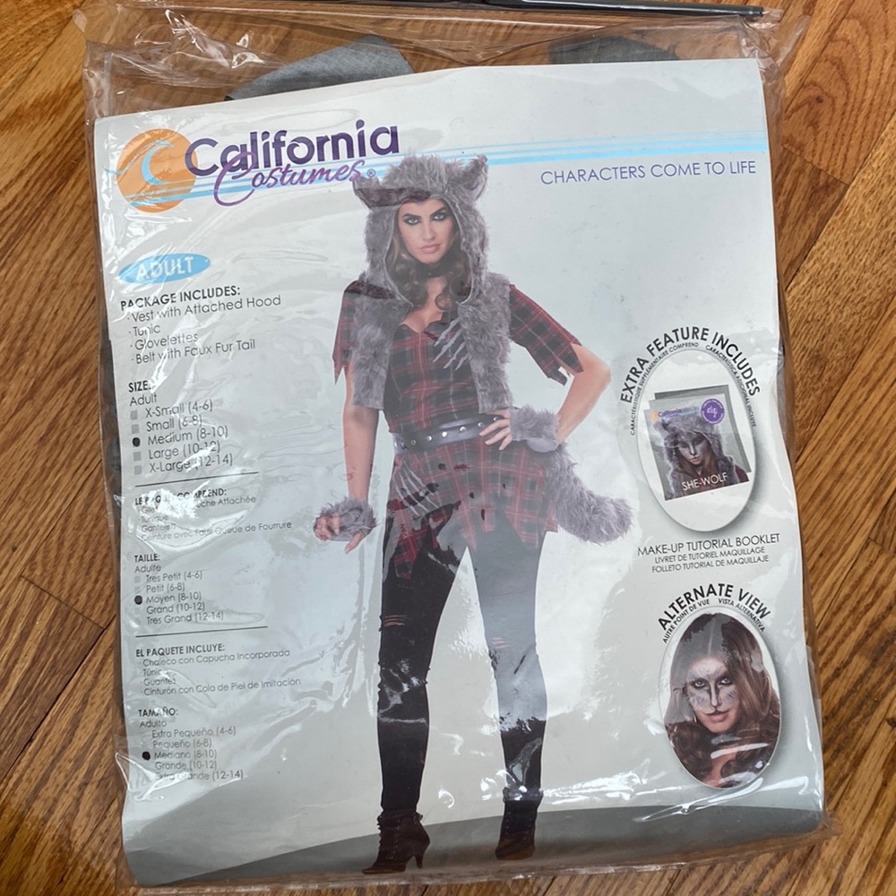 Women’s she-wolf costume